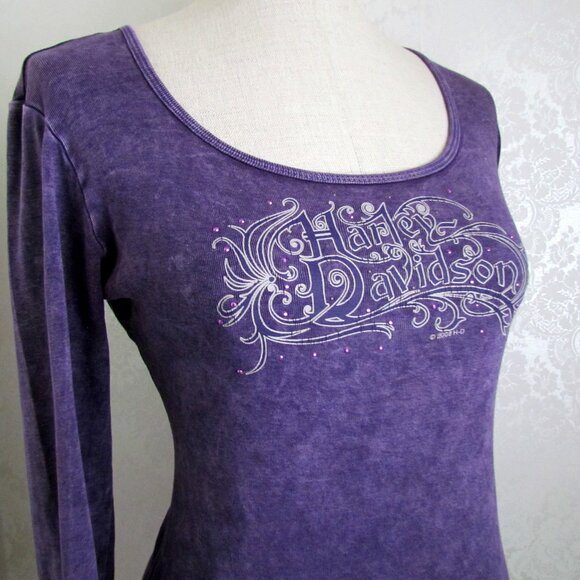 HARLEY-DAVIDSON TOP, M-L, LONG SLEEVED & LONG BODY FANCY LOGO, PURPLE COTTON H-D - Picture 4 of 7